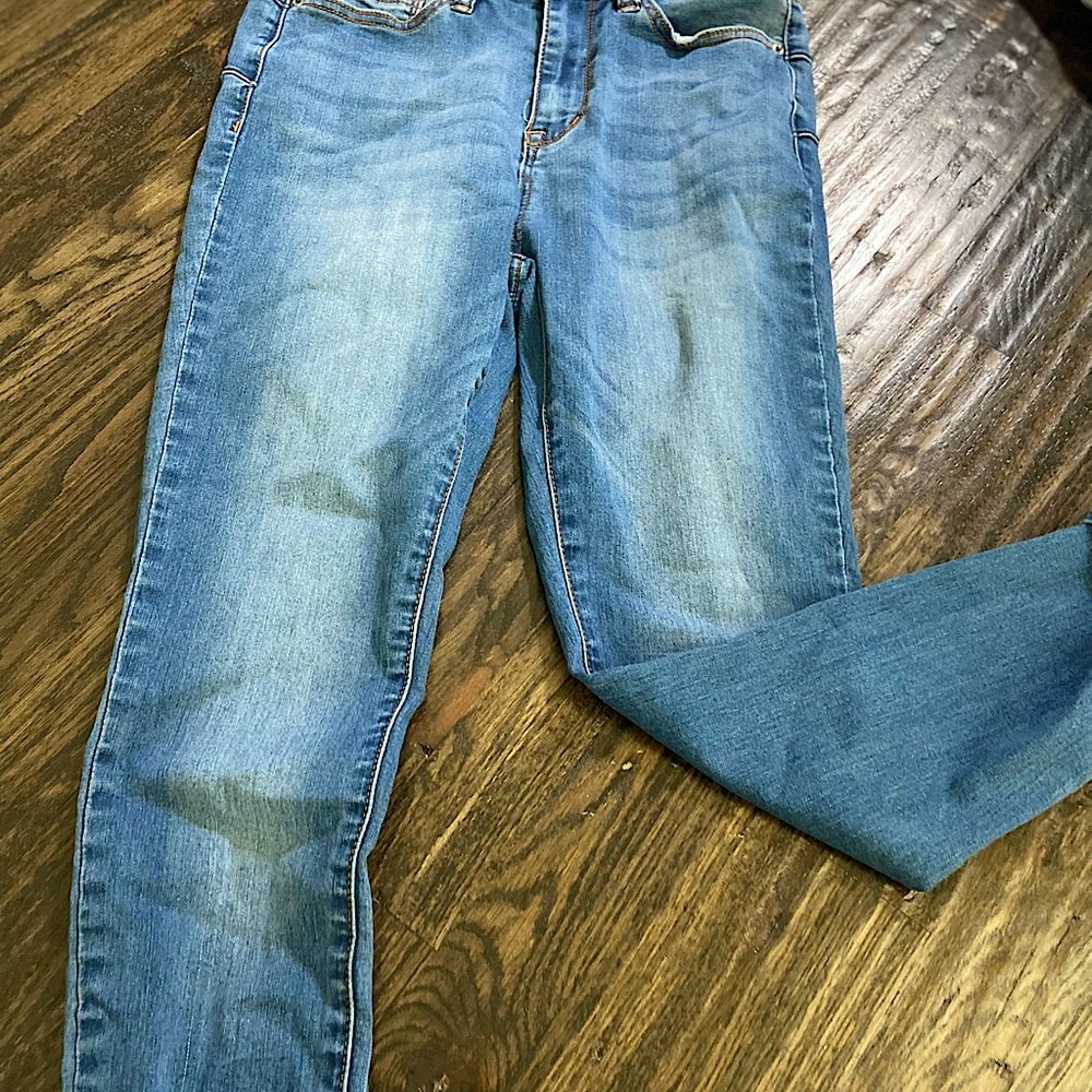 Curvy medium washed denim jeggins size 4